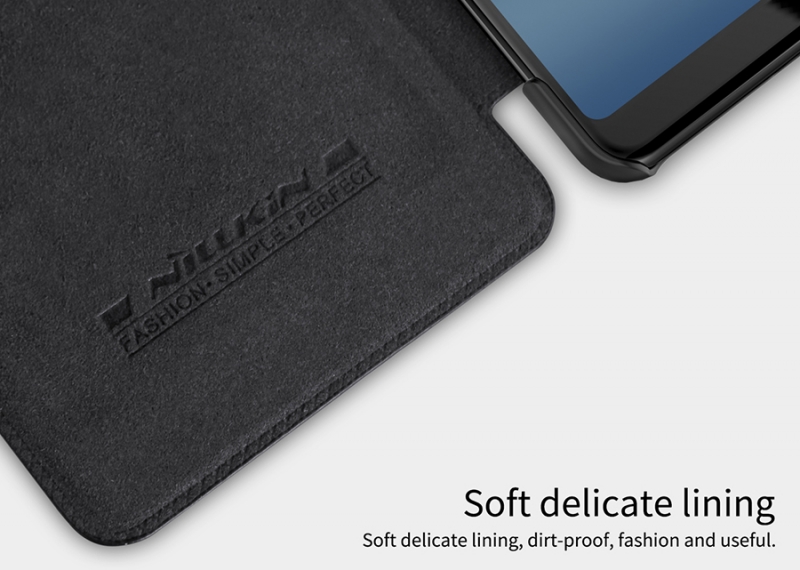 Bao Da Samsung Galaxy A8 2018 Hiệu Nillkin Qin Chính Hãng được làm bằng da và nhựa cao cấp polycarbonate khá mỏng nhưng có độ bền cao, cực kỳ sang trọng khi gắn cho chiếc điện thoại của bạn.